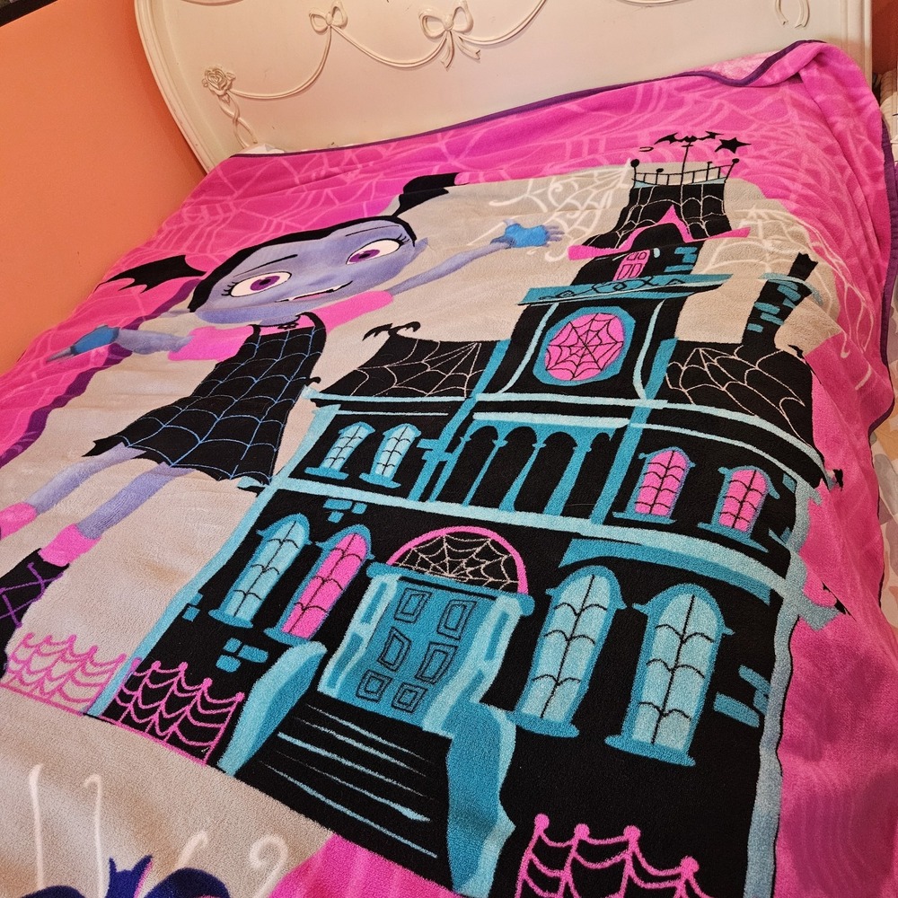 Disney Vampirina Large Fleece Blanket 58x90 Pink Full Twin Bed Throw